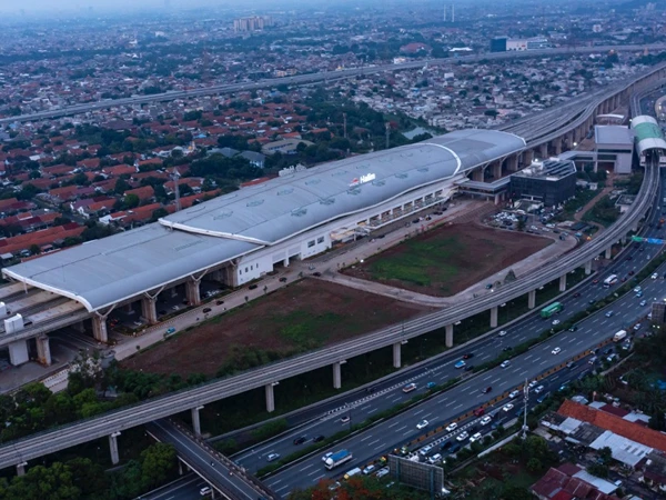 Stasiun Whoosh Halim - Kereta Cepat Jakarta-Bandung